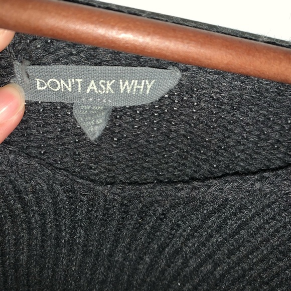 Off the shoulder cropped sweater! - Picture 2 of 2